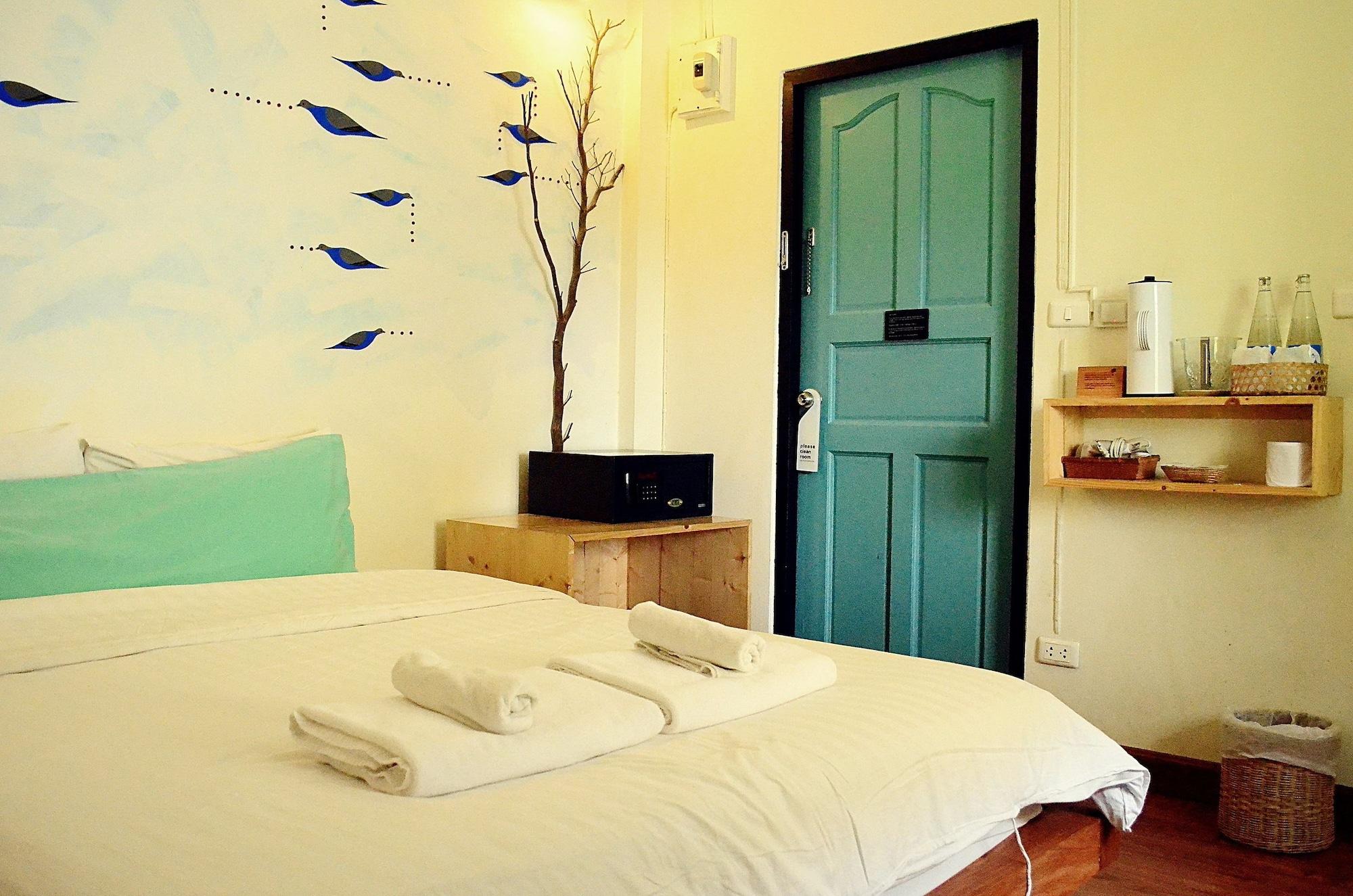 Early Bird Bed & Breakfast (Adults Only) Чиангмай Экстерьер фото