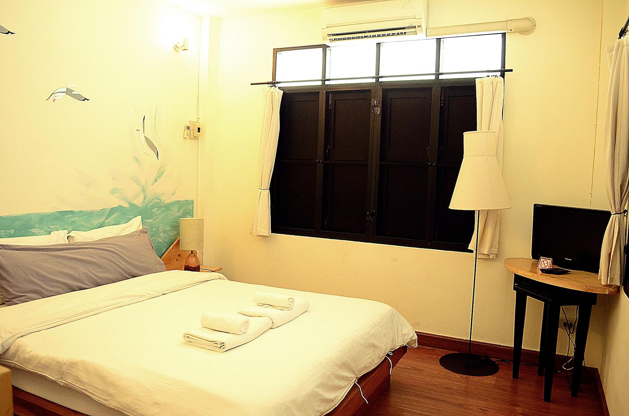 Early Bird Bed & Breakfast (Adults Only) Чиангмай Экстерьер фото