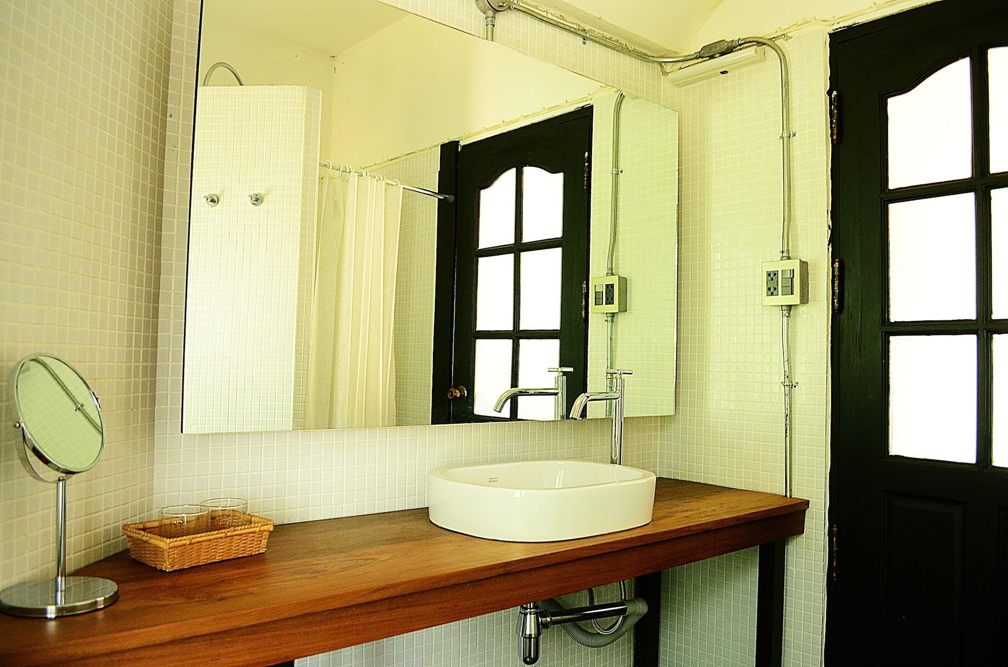 Early Bird Bed & Breakfast (Adults Only) Чиангмай Экстерьер фото