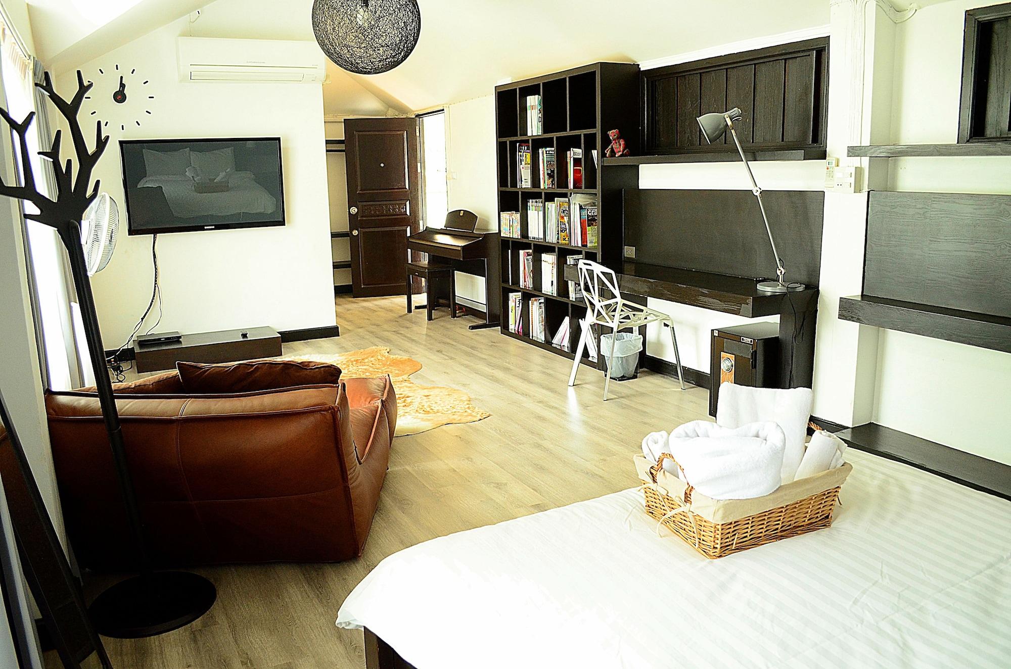 Early Bird Bed & Breakfast (Adults Only) Чиангмай Экстерьер фото