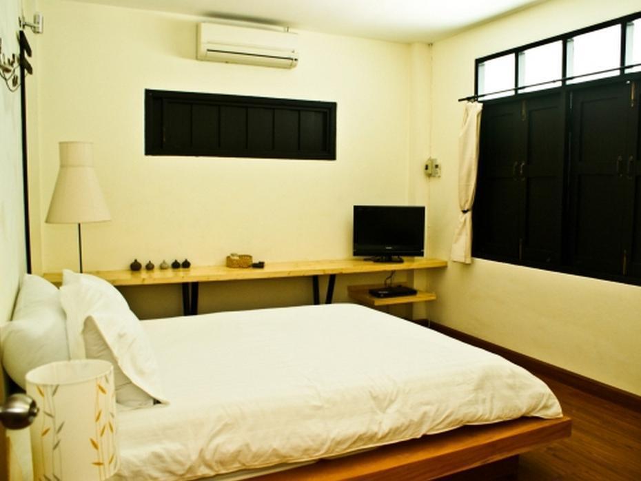 Early Bird Bed & Breakfast (Adults Only) Чиангмай Экстерьер фото