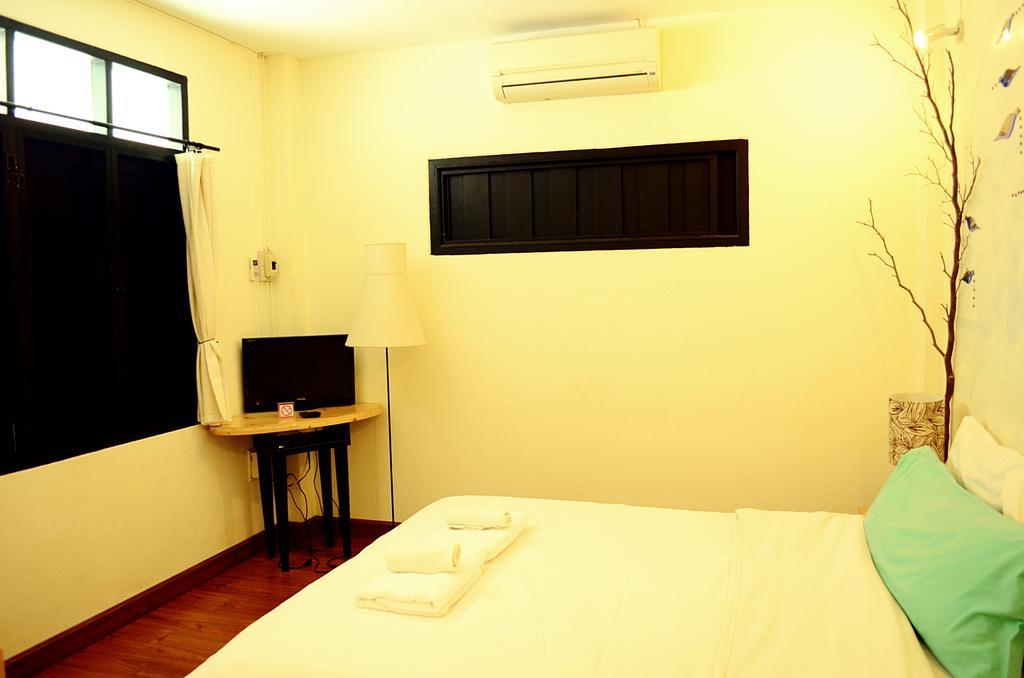 Early Bird Bed & Breakfast (Adults Only) Чиангмай Экстерьер фото